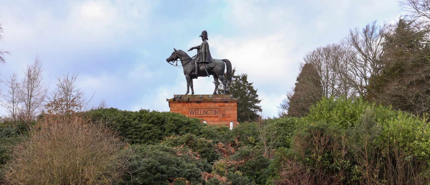 image of a statue of a man on a horse