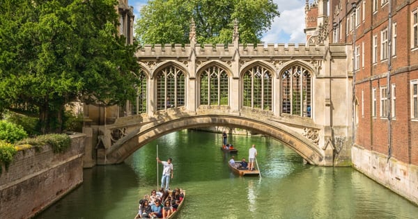 Cambridge river boats punting